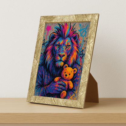 Leone Orsacchiotto stampato su forex, cornice portafoto oro, misura 21x29.7